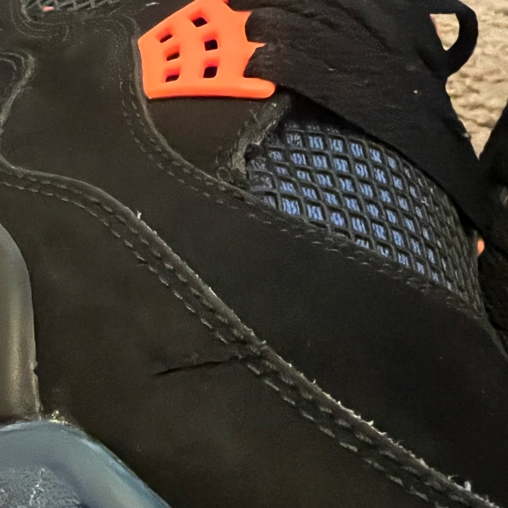 Jordan cavs 4s - Picture 4 of 9